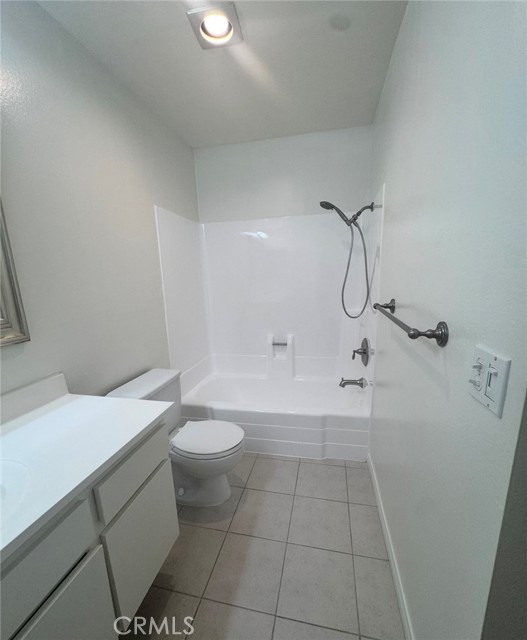 3032 Associated Rd, Fullerton CA: https://media.crmls.org/medias/83e3079c-fe97-4487-ad5b-e36a838c234a.jpg
