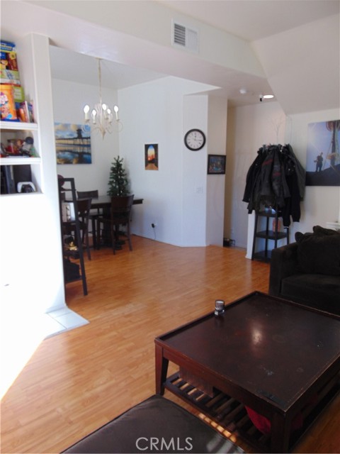 Detail Gallery Image 5 of 22 For 12643 Trent Jones Ln, Tustin,  CA 92782 - 2 Beds | 2/1 Baths