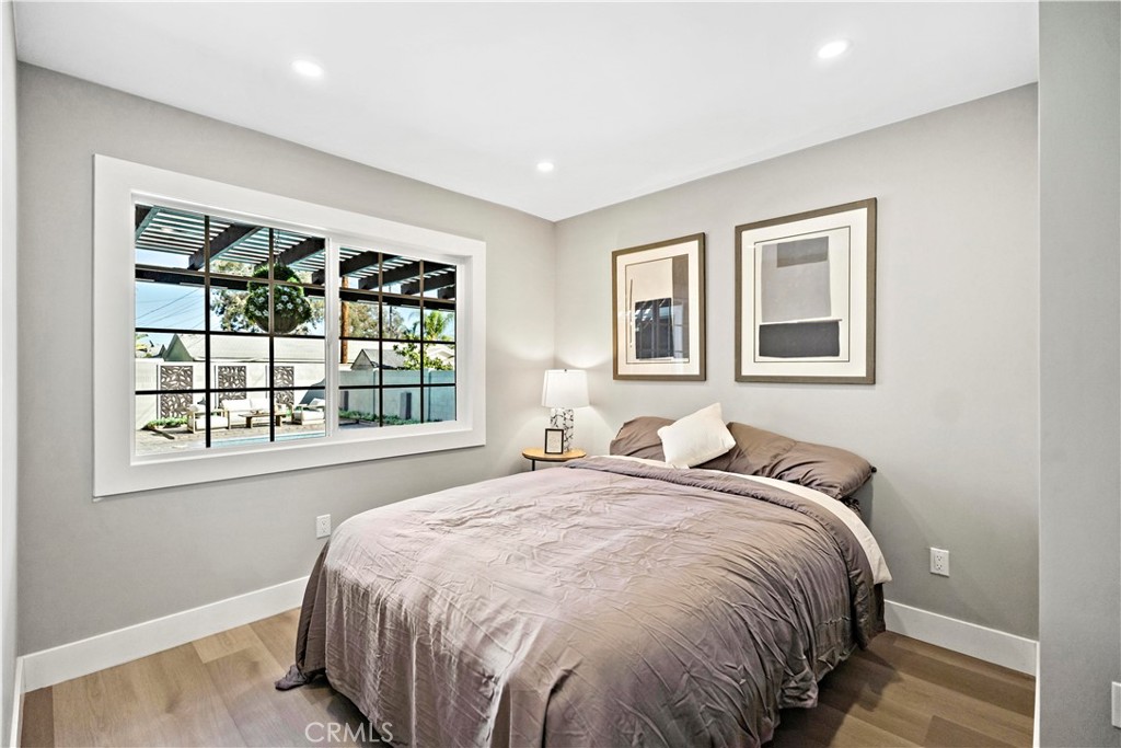 MLS #OC25232738 image #19