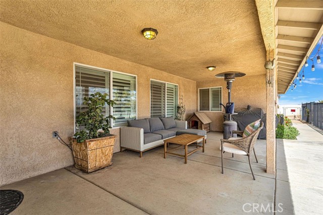 Detail Gallery Image 9 of 60 For 8833 Cataba Rd, Oak Hills,  CA 92344 - 4 Beds | 2/1 Baths