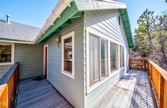 Detail Gallery Image 37 of 56 For 1396 La Crescenta Dr, Big Bear City,  CA 92314 - 3 Beds | 2 Baths