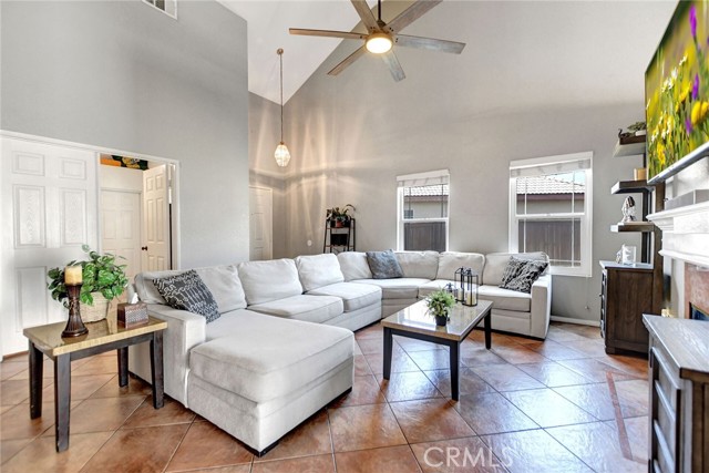 Detail Gallery Image 8 of 34 For 5646 Charlene Ct, San Bernardino,  CA 92407 - 4 Beds | 2 Baths