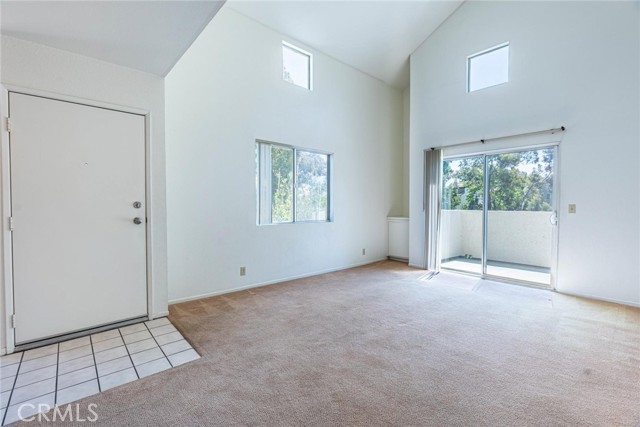 Detail Gallery Image 5 of 34 For 24450 Leonard Tree Ln #202,  Newhall,  CA 91321 - 2 Beds | 2 Baths