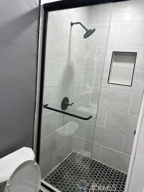 https://media.crmls.org/medias/83e75ee1-f1c7-4428-b9ea-f016c9b46a50.jpg?preset=X-Large