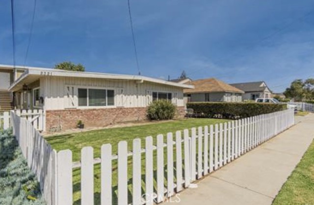 Detail Gallery Image 23 of 26 For 2321 Florida St a,  Huntington Beach,  CA 92648 - 2 Beds | 1 Baths