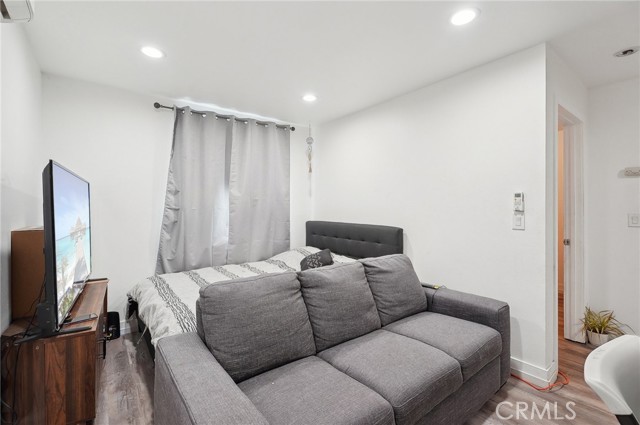 Detail Gallery Image 9 of 36 For 3322 W 66th St, Los Angeles,  CA 90043 - – Beds | – Baths