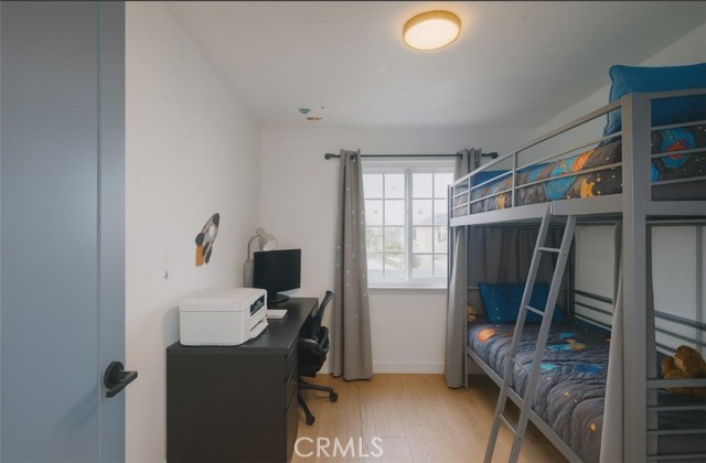 Detail Gallery Image 16 of 21 For 17952 Caledonia, Huntington Beach,  CA 92647 - 4 Beds | 2/1 Baths