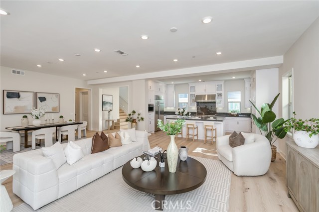 Detail Gallery Image 7 of 58 For 56 Chasma, Irvine,  CA 92618 - 5 Beds | 4/2 Baths