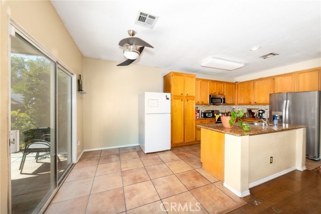 Detail Gallery Image 16 of 34 For 2627 S Carl Pl, San Bernardino,  CA 92408 - 4 Beds | 2/1 Baths