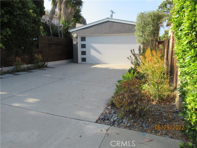 656 Rosecrans Avenue, Manhattan Beach, California 90266, 3 Bedrooms Bedrooms, ,1 BathroomBathrooms,Residential,Sold,Rosecrans,SB22143414