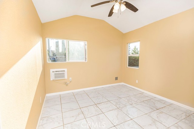 Detail Gallery Image 9 of 27 For 5867 Eucalyptus Ave, Winton,  CA 95388 - 4 Beds | 2 Baths