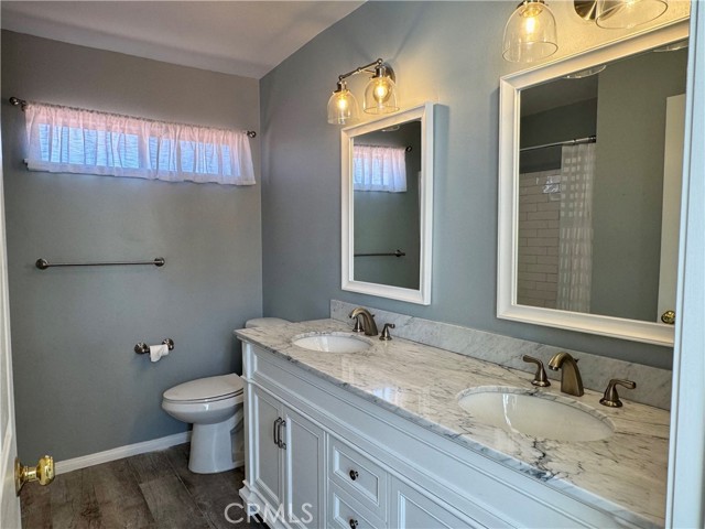 21903 Erie Lane, Lake Forest CA: https://media.crmls.org/medias/83eb28ec-2c3a-41e7-9cb1-0393252e5a87.jpg