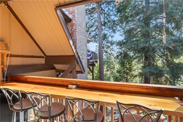 Detail Gallery Image 12 of 69 For 750 Zurich Dr, Lake Arrowhead,  CA 92352 - 4 Beds | 4/1 Baths