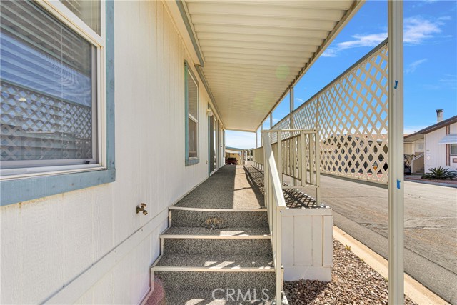 Detail Gallery Image 6 of 30 For 13393 Mariposa Rd. #53,  Victorville,  CA 92392 - 2 Beds | 2 Baths