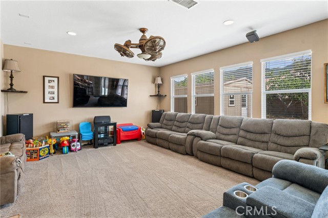 Detail Gallery Image 12 of 40 For 1438 Northstar St, San Bernardino,  CA 92407 - 4 Beds | 3 Baths