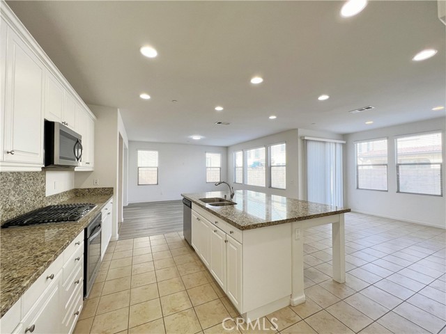 4953 S Bountiful Trail, Ontario CA: https://media.crmls.org/medias/83ecb48c-3c0e-4a9d-94da-22bb84b85c56.jpg