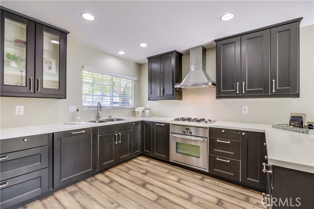 3209 S Center Street, Santa Ana CA: https://media.crmls.org/medias/83ecc5f8-2bad-4ea7-8c2f-8d37089ef522.jpg