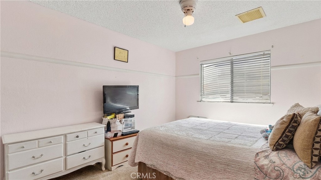 https://media.crmls.org/medias/83eda7da-18a9-4a74-87a7-9a41a8e1bcb4.jpg?preset=X-Large