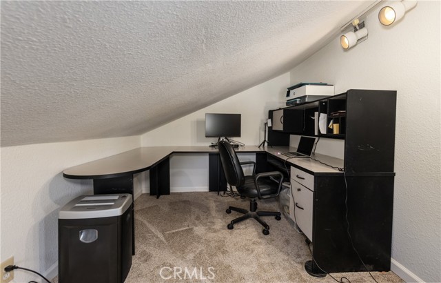 220 Eastpark Lane, Redlands CA: https://media.crmls.org/medias/83ee1e0d-cdcc-4bdc-82a9-6b97bf7904a4.jpg