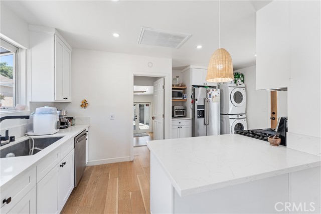 2912 Covina Street, Los Angeles CA: https://media.crmls.org/medias/83ee4a34-86d6-4564-8150-c38f5d253944.jpg