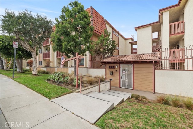 Detail Gallery Image 1 of 1 For 945 Pepper St #114,  El Segundo,  CA 90245 - 2 Beds | 2 Baths