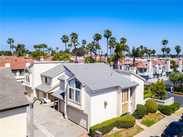 Detail Gallery Image 4 of 25 For 17081 Green Ln, Huntington Beach,  CA 92649 - – Beds | – Baths