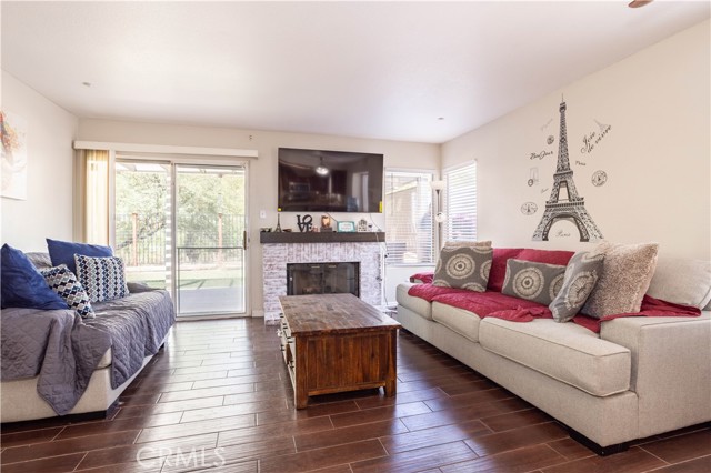 10175 Sycamore Canyon Road, Moreno Valley CA: https://media.crmls.org/medias/83efab5c-f43b-4b47-ba57-18573e2334bc.jpg