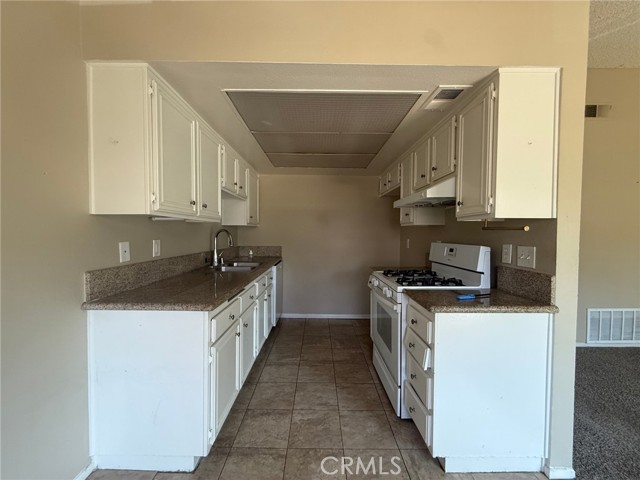 Detail Gallery Image 10 of 25 For 1251 S Meadow Ln #174,  Colton,  CA 92324 - 2 Beds | 2 Baths