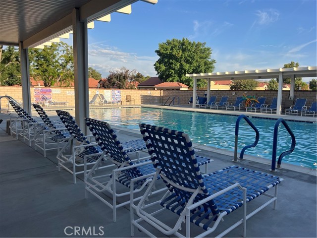 Detail Gallery Image 2 of 27 For 19163 Palo Verde Dr, Apple Valley,  CA 92308 - 2 Beds | 2 Baths