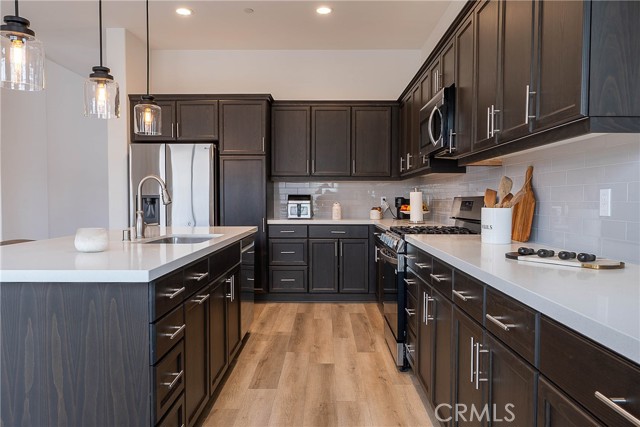 Detail Gallery Image 10 of 22 For 751 Skyview Ln, Santa Maria,  CA 93455 - 4 Beds | 3 Baths