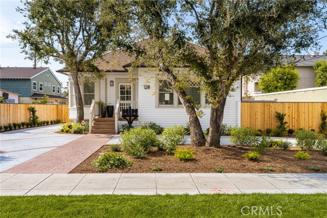 Detail Gallery Image 5 of 38 For 128 W Sycamore St, Anaheim,  CA 92805 - 3 Beds | 2/1 Baths