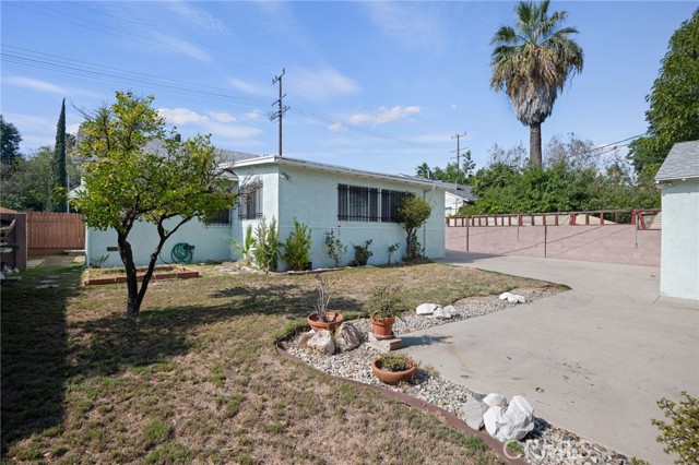 Detail Gallery Image 19 of 22 For 10342 Haskell Ave, Granada Hills,  CA 91344 - 3 Beds | 2 Baths