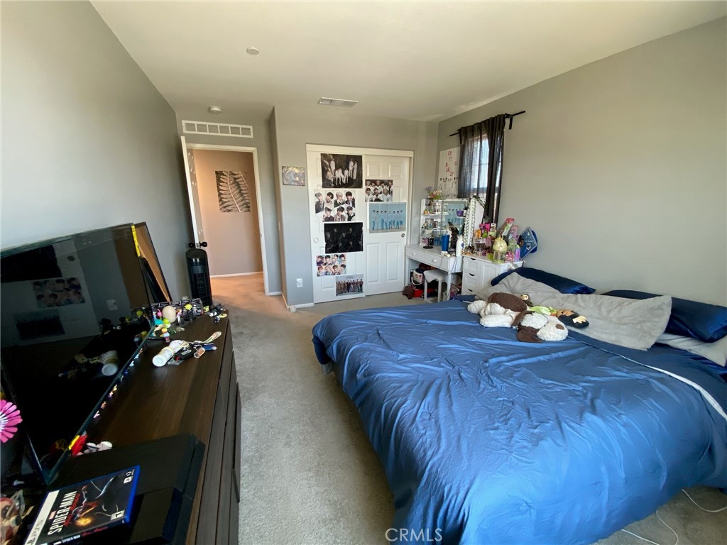 https://media.crmls.org/medias/83f394d3-8f2c-41b2-9af4-08229eb2c758.jpg?preset=X-Large