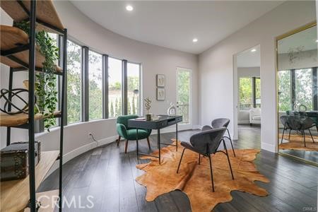 Detail Gallery Image 24 of 28 For 11411 Decente Ct, Studio City,  CA 91604 - 5 Beds | 5/1 Baths