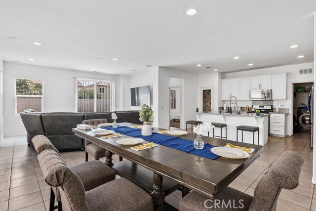 706 Leather Oak Lane, Pomona CA: https://media.crmls.org/medias/83f41abd-f5a2-45f4-b47b-d1c4199c4aa7.jpg