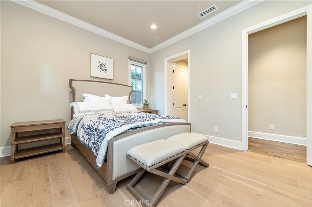 MLS #OC26154210 image #24