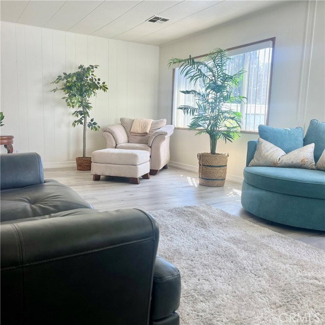 Detail Gallery Image 9 of 31 For 24001 Muirlands Bld #56,  Lake Forest,  CA 92630 - 2 Beds | 2 Baths