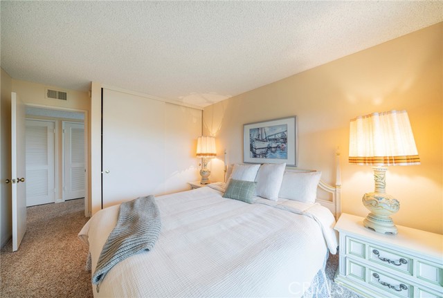 33 Oaktree Lane, Rolling Hills Estates, California 90274, 2 Bedrooms Bedrooms, ,3 BathroomsBathrooms,Residential,Sold,Oaktree,OC22217896