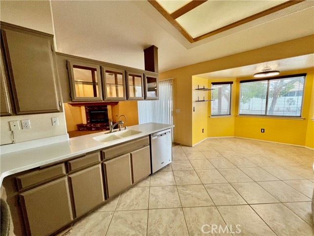 Detail Gallery Image 16 of 24 For 14355 Bochee Rd, Apple Valley,  CA 92307 - 3 Beds | 2 Baths