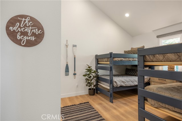 Detail Gallery Image 25 of 35 For 38994 Willow Landing, Big Bear Lake,  CA 92315 - 4 Beds | 3 Baths