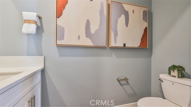 Detail Gallery Image 7 of 27 For 27423 Shining Willow Ln, Valencia,  CA 91381 - 4 Beds | 2/1 Baths