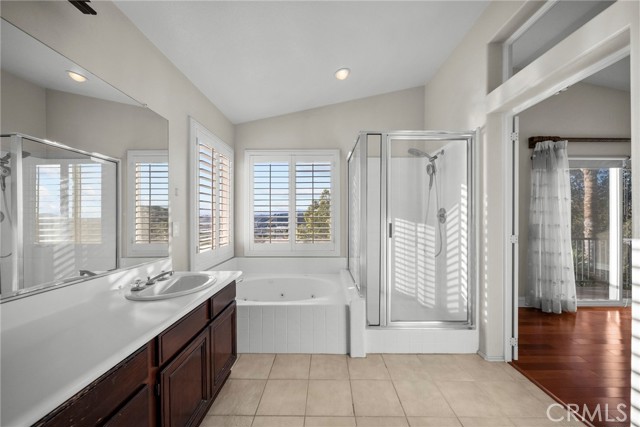 Detail Gallery Image 35 of 58 For 27641 Atlas Ln, Canyon Country,  CA 91351 - 4 Beds | 2/1 Baths