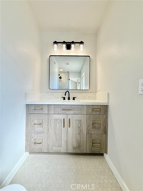 Detail Gallery Image 17 of 27 For 27215 Elias, Saugus,  CA 91350 - 4 Beds | 2 Baths