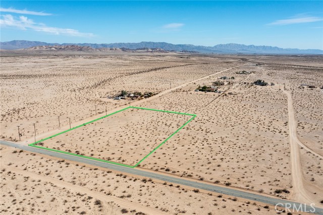 4300 Bagdad Highway, Twentynine Palms, California 92277, ,Land,For Sale,4300 Bagdad Highway,CRJT23024034