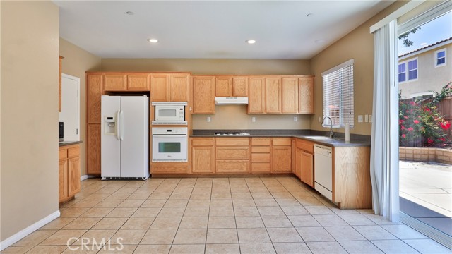 1765 Yvonne Court, Riverside CA: https://media.crmls.org/medias/83fa2acb-1d7a-4a32-aec3-0814c3b3c9d0.jpg