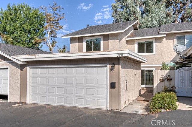 Detail Gallery Image 1 of 38 For 22901 Leo Ln, Lake Forest,  CA 92630 - 4 Beds | 2/1 Baths