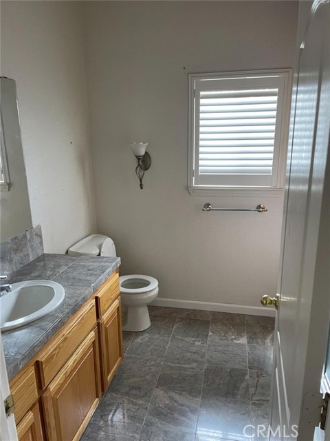 Detail Gallery Image 12 of 33 For 8430 N Winton Way, Winton,  CA 95388 - 3 Beds | 3 Baths