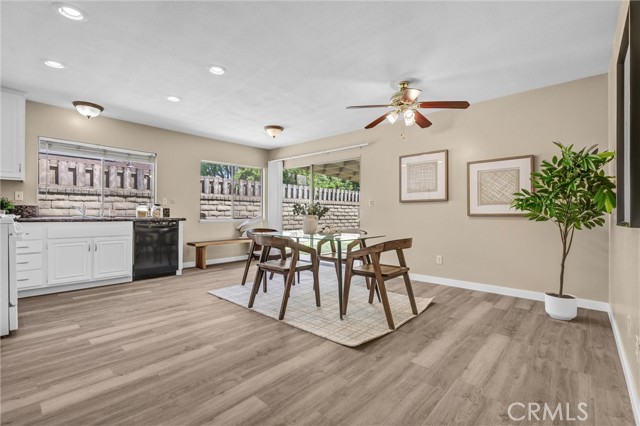 Detail Gallery Image 5 of 31 For 25402 via Jardin, Valencia,  CA 91355 - 4 Beds | 2 Baths