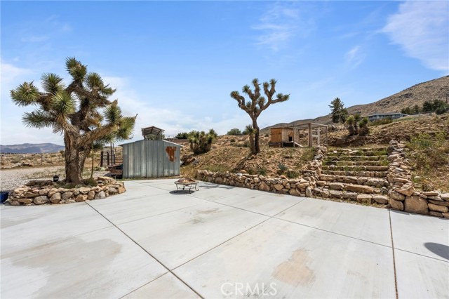 9075 Mesa Vista Street, Apple Valley CA: https://media.crmls.org/medias/83fb17b2-4731-4cdc-9093-f9e76b58c9b6.jpg