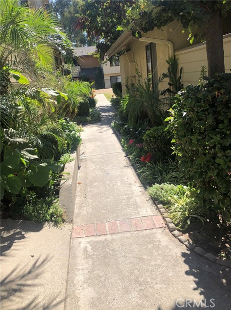 Detail Gallery Image 4 of 6 For 23141 Saguaro St, Lake Forest,  CA 92630 - 3 Beds | 2 Baths